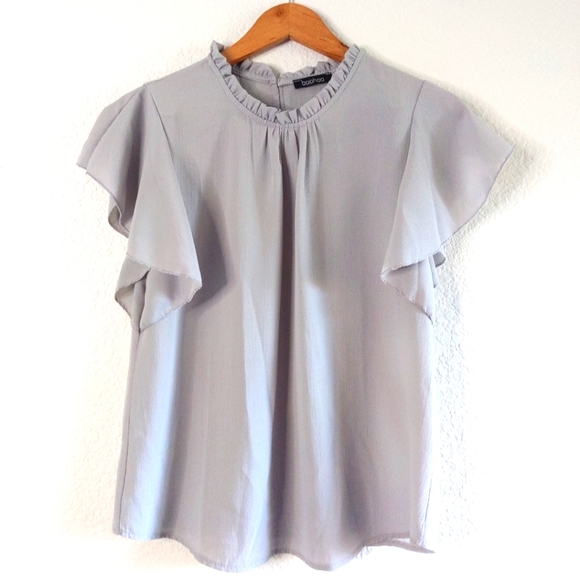 NWOT Boohoo Woven Frill Sleeve & Neck Blouse Grey Top - Picture 2 of 7